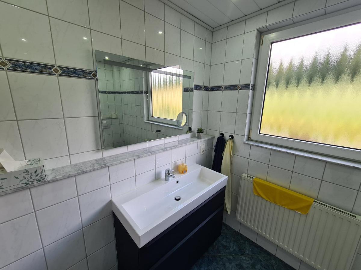 Moderne Ferienwohnung Mit Aussicht Bad Oeynhausen Exteriör bild